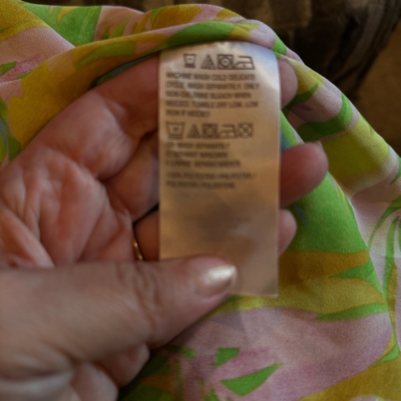 Belle by Kim Gravel Woven Aloha Top in Hawaiian Palms Medium - Picture 12 of 12